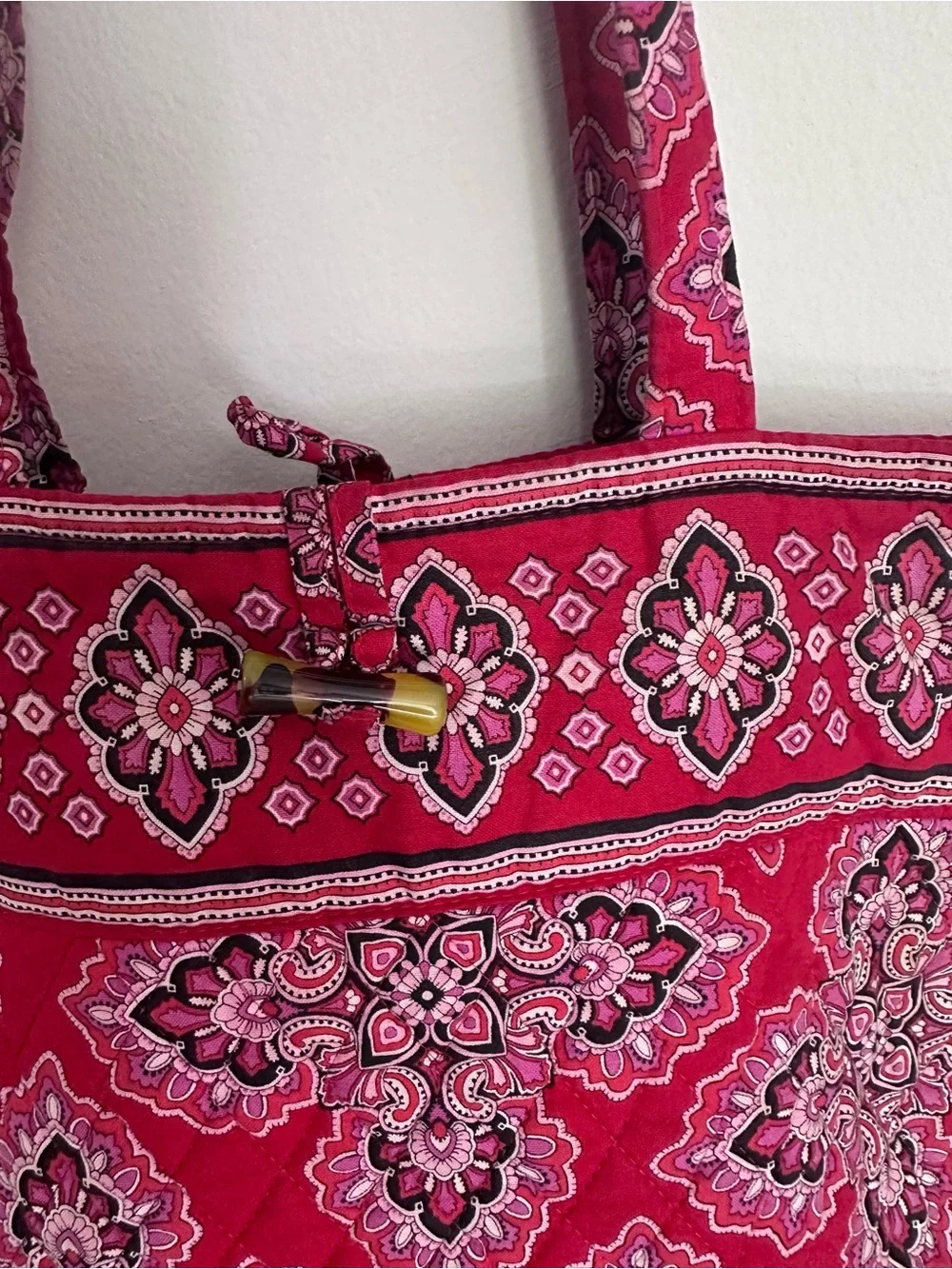 Vera Bradley “Vera Frankly Scarlet” Shoulder Tote